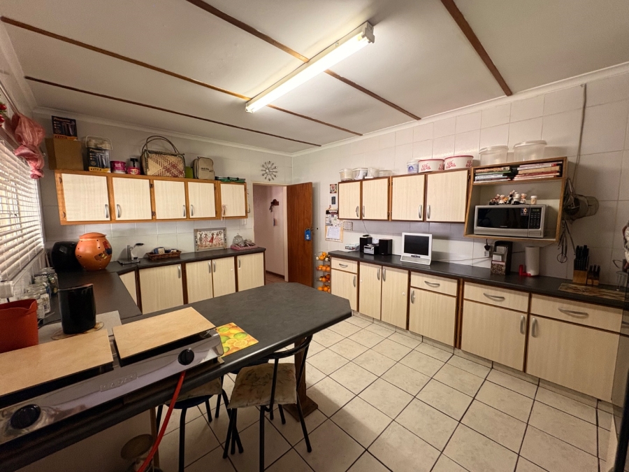 4 Bedroom Property for Sale in Flamwood North West